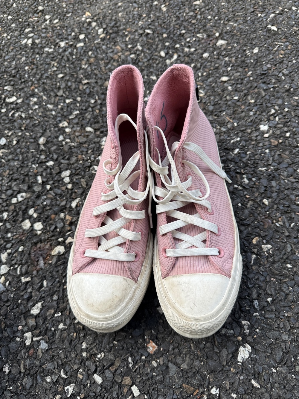 Women’s high top converse
